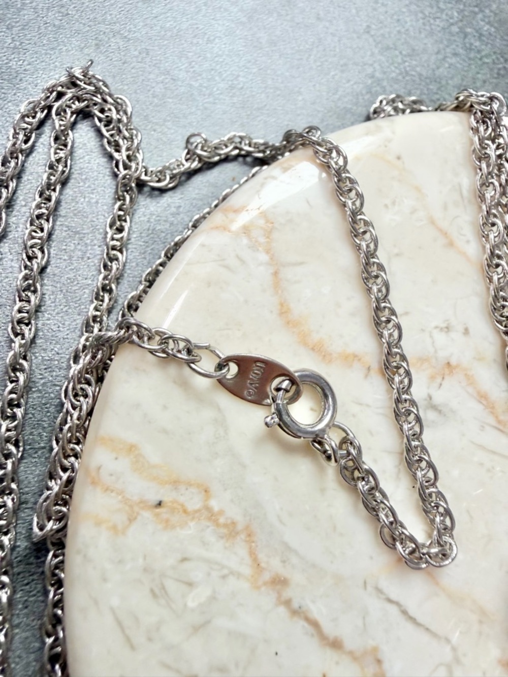 Vintage 1993 Avon Heirloom Riches Necklace Double Sides Pendant Marcasite Pearl - Picture 6 of 6